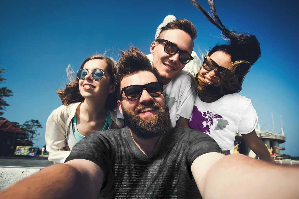map-your-travels-where-ive-been-tshirts-friends-selfie_RE_1024x1024